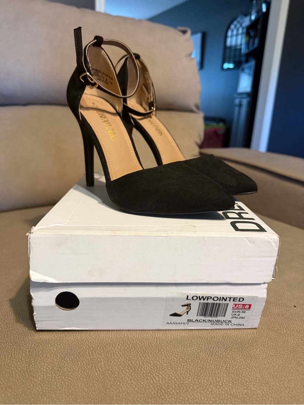 Dream Pairs Black Low Pointed Ankle-Strap Heels